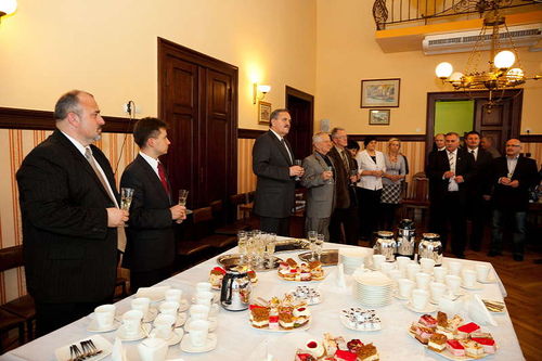 Patriotyczny prezent od Lewicy - zdjęcia