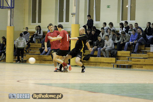 Nowy lider tabeli gromi rywala - galeria