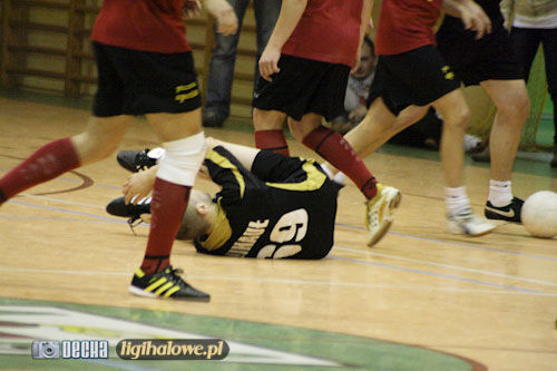 Nowy lider tabeli gromi rywala - galeria