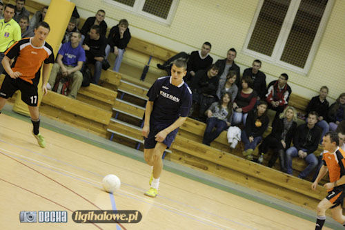 Nowy lider tabeli gromi rywala - galeria