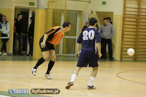 Nowy lider tabeli gromi rywala - galeria