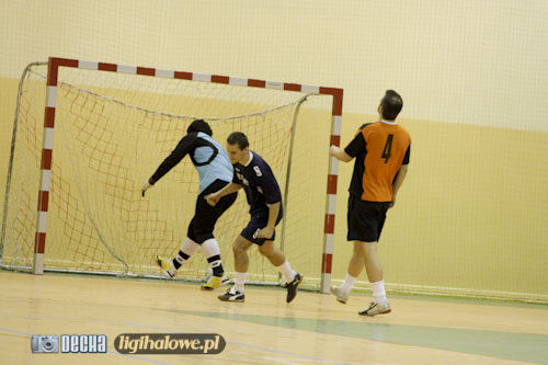 Nowy lider tabeli gromi rywala - galeria