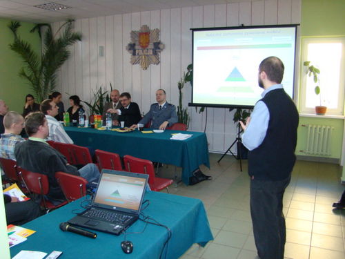 Funkcjonariusze na seminarium (galeria)