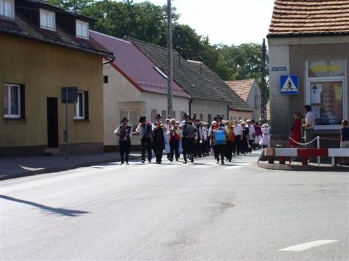  VI PREZENTACJE ZESPOŁÓW LUDOWYCH