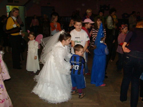 Bal Przebierańców w Hutniku (galeria)