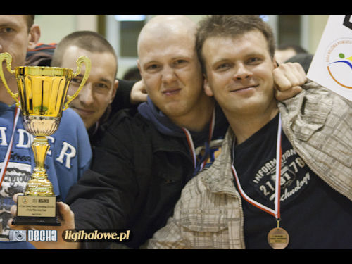 Na zakończenie ligi, lider pokazał klasę - galeria