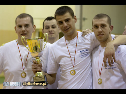 Na zakończenie ligi, lider pokazał klasę - galeria