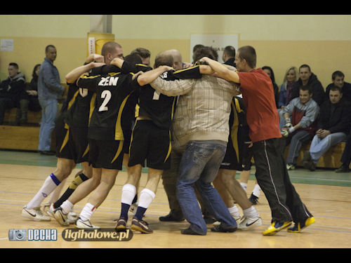 Na zakończenie ligi, lider pokazał klasę - galeria