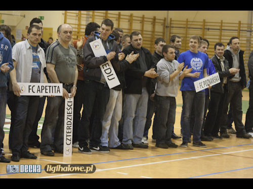 Na zakończenie ligi, lider pokazał klasę - galeria