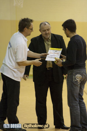 Na zakończenie ligi, lider pokazał klasę - galeria