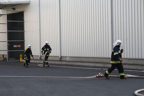 Strażackie ćwiczenia w hucie szkła -  galeria