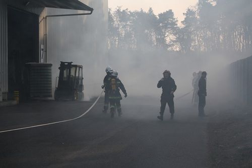 Strażackie ćwiczenia w hucie szkła -  galeria