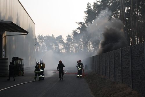 Strażackie ćwiczenia w hucie szkła -  galeria