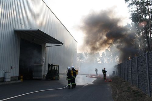 Strażackie ćwiczenia w hucie szkła -  galeria