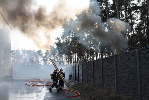 Strażackie ćwiczenia w hucie szkła -  galeria