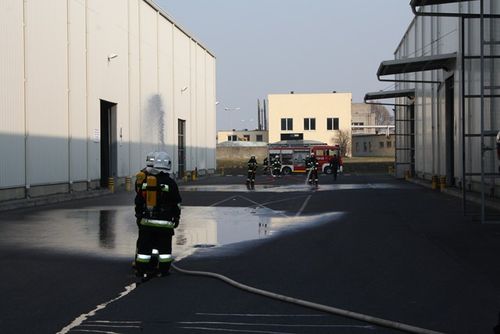 Strażackie ćwiczenia w hucie szkła -  galeria