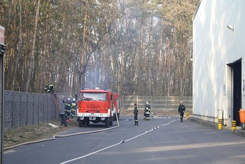Strażackie ćwiczenia w hucie szkła -  galeria