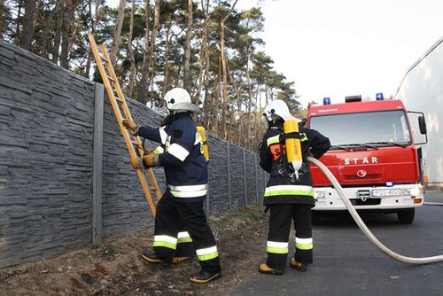 Strażackie ćwiczenia w hucie szkła -  galeria