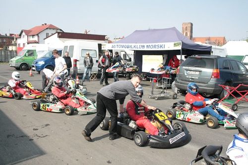 Młodzi kierowcy rozpoczęli sezon - galeria