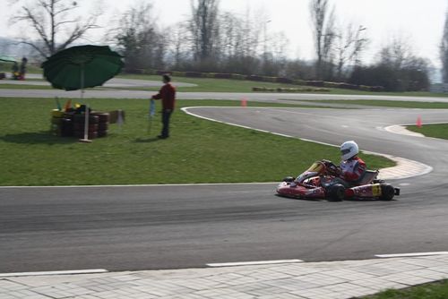 Młodzi kierowcy rozpoczęli sezon - galeria