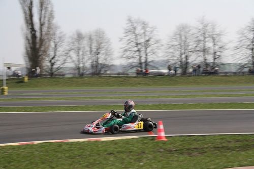 Młodzi kierowcy rozpoczęli sezon - galeria