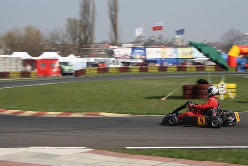 Młodzi kierowcy rozpoczęli sezon - galeria