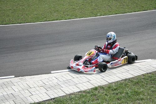 Młodzi kierowcy rozpoczęli sezon - galeria