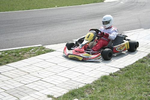 Młodzi kierowcy rozpoczęli sezon - galeria