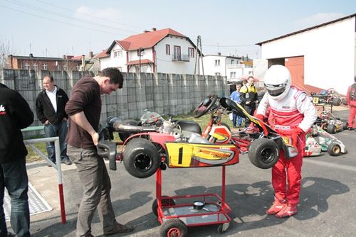 Młodzi kierowcy rozpoczęli sezon - galeria