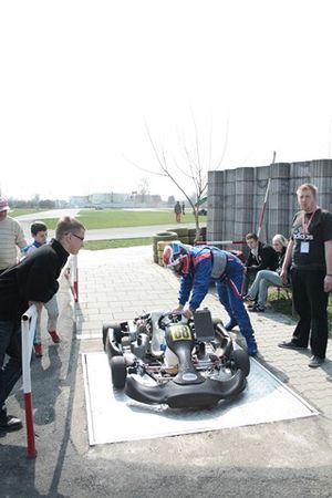 Młodzi kierowcy rozpoczęli sezon - galeria