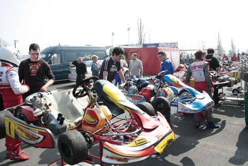 Młodzi kierowcy rozpoczęli sezon - galeria