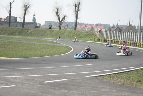 Młodzi kierowcy rozpoczęli sezon - galeria