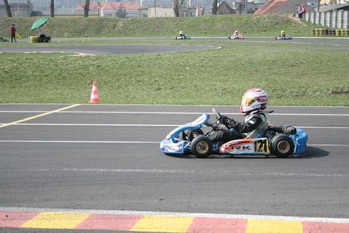 Młodzi kierowcy rozpoczęli sezon - galeria