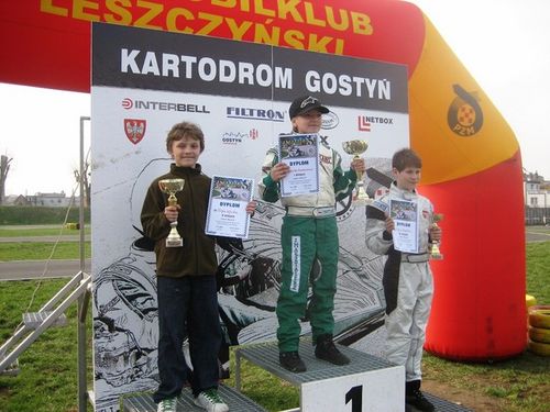 Młodzi kierowcy rozpoczęli sezon - galeria