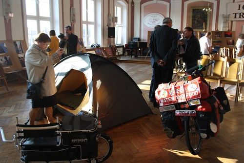 Wystawa z niezwykłej podróży - zdjęcia