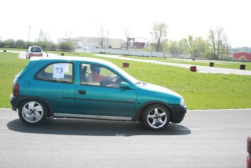 Jeżdżąc bez karoserii - zdjęcia