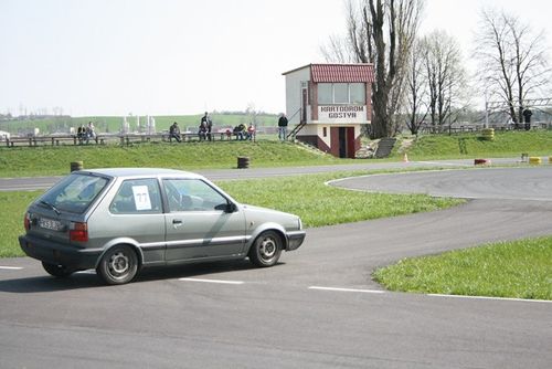Jeżdżąc bez karoserii - zdjęcia