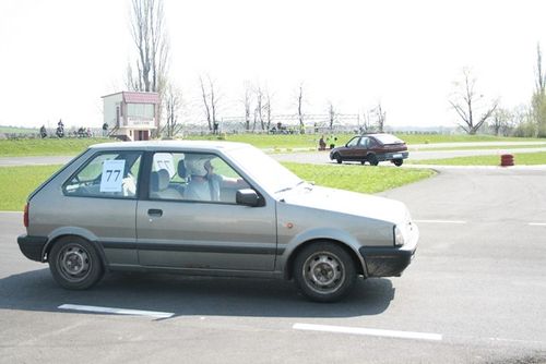 Jeżdżąc bez karoserii - zdjęcia