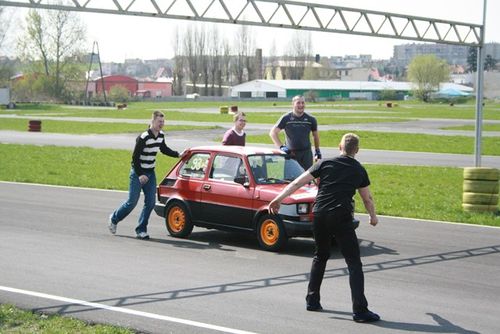 Jeżdżąc bez karoserii - zdjęcia