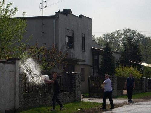 Tradycyjne lanie wody - zdjęcia