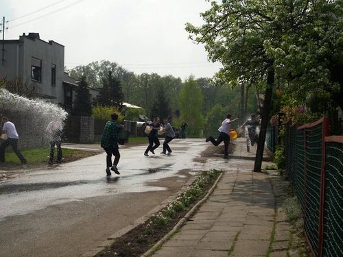 Tradycyjne lanie wody - zdjęcia