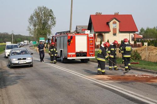 TIR uderzył w TIR-a - zdjęcia