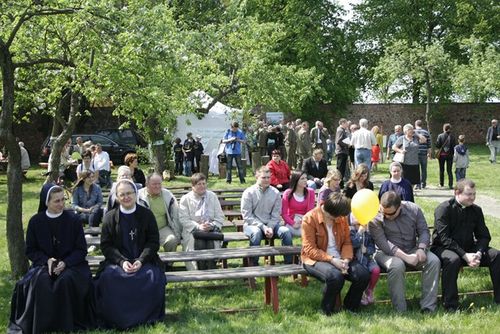 Błogosławiony wśród aniołów - galeria