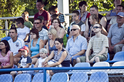 Kaskaderskie show na stadionie - fotorelacja
