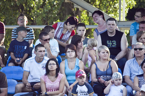 Kaskaderskie show na stadionie - fotorelacja