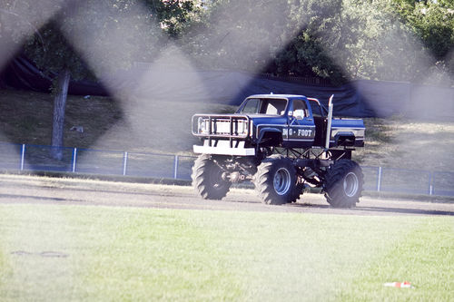 Kaskaderskie show na stadionie - fotorelacja