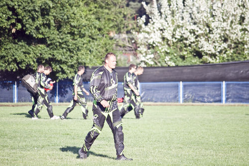 Kaskaderskie show na stadionie - fotorelacja