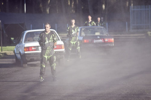 Kaskaderskie show na stadionie - fotorelacja