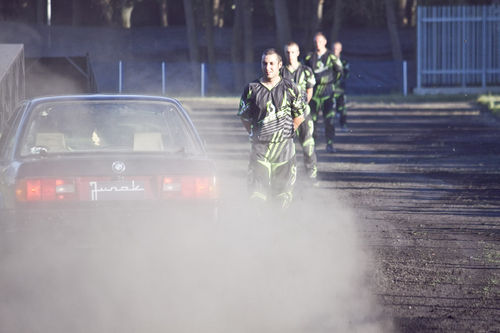 Kaskaderskie show na stadionie - fotorelacja