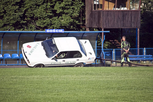 Kaskaderskie show na stadionie - fotorelacja